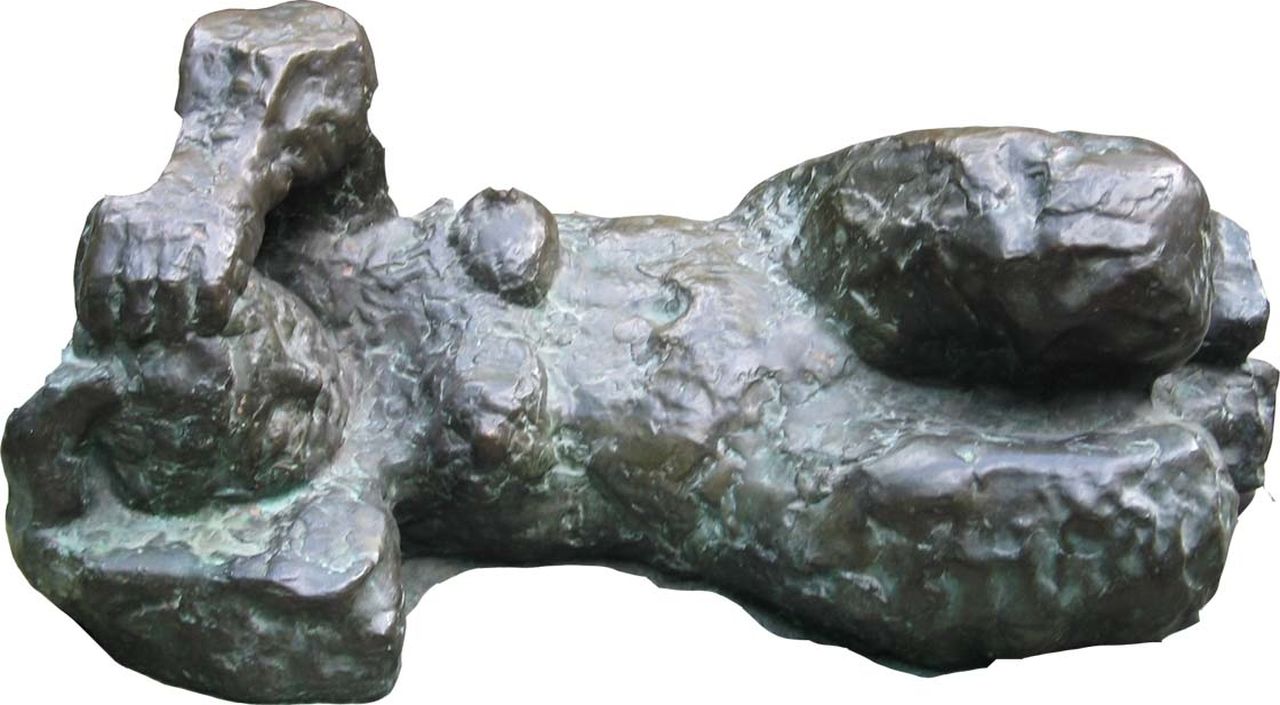 Onbekend Hollandse School  | Onbekend, Liegender weiblicher Akt, Bronze 46,0 x 96,0 cm, Unterzeichnet auf der Seite der Basis mit Initialen ['H.K.'?]