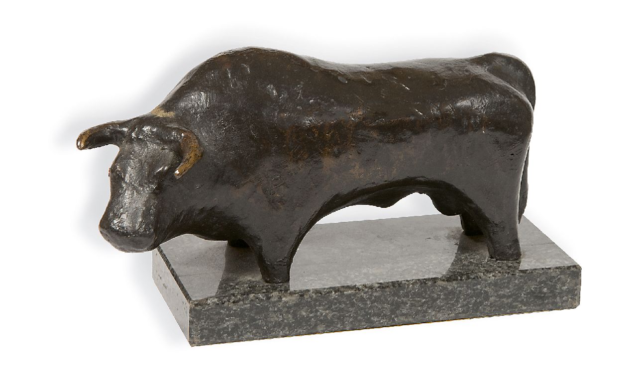 Waagmeester J.  | Jilles Waagmeester | Skulpturen und Objekte zum Verkauf angeboten | Stier, Bronze 11,0 x 19,2 cm, Unterzeichnet mit Monogramm auf linkem Hintern