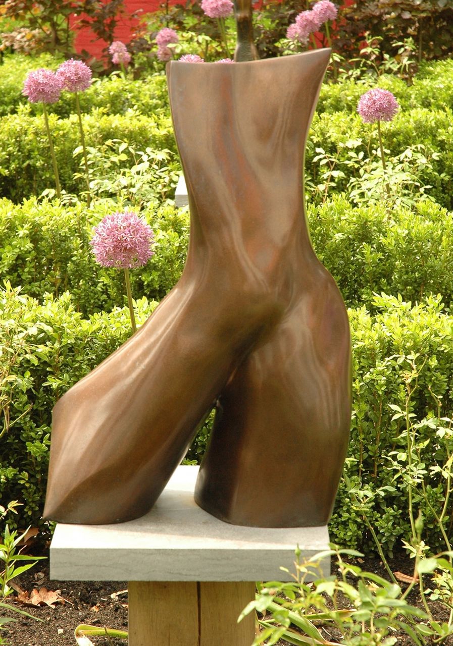 LeRoy A.  | Antoinette LeRoy, Torso, Bronze 67,8 x 45,0 cm, signed with initials along lower edge of left leg