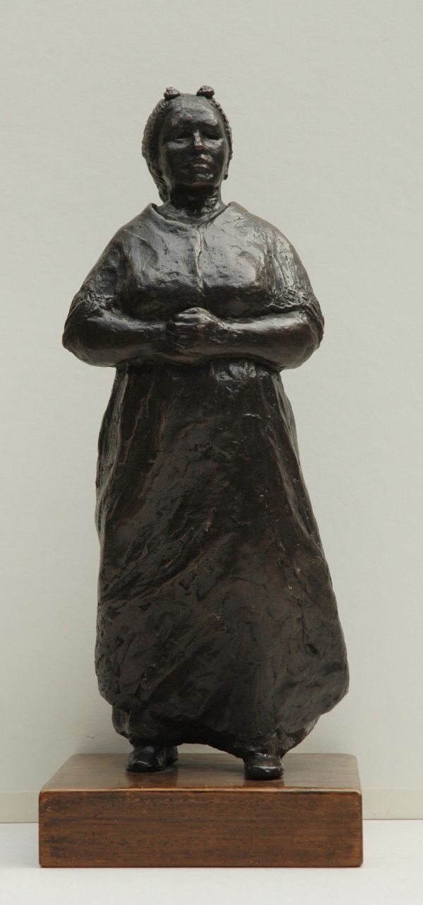 Gerard Bakker | A fischer woman from Scheveningen, Bronze, 34,0 x 14,0 cm, signed on hem of the skirt with monogram und conceived ca. 1982