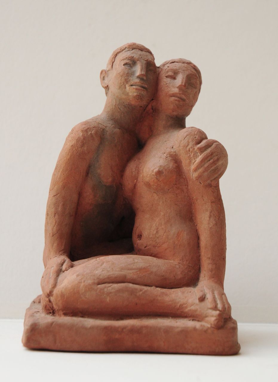 Harradine A.L.  | Arthur 'Leslie' Harradine, Lovers, Terracotta 15,8 x 10,3 cm, signed on the side of the base und dated '48 on the side of the base