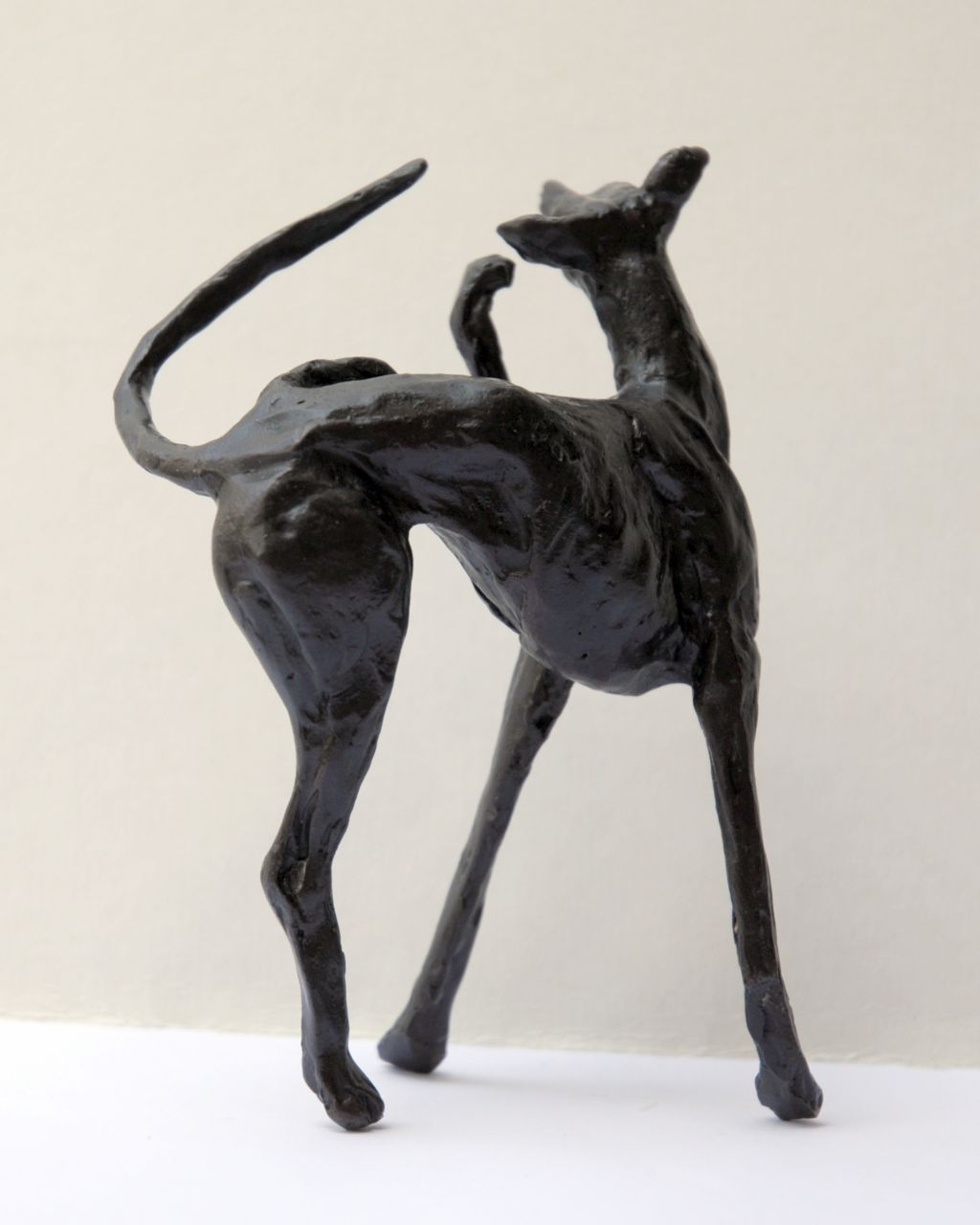 Glen H.  | Harriet Glen, Greyhound, Bronze 10,3 x 8,0 cm, signed on right hind leg