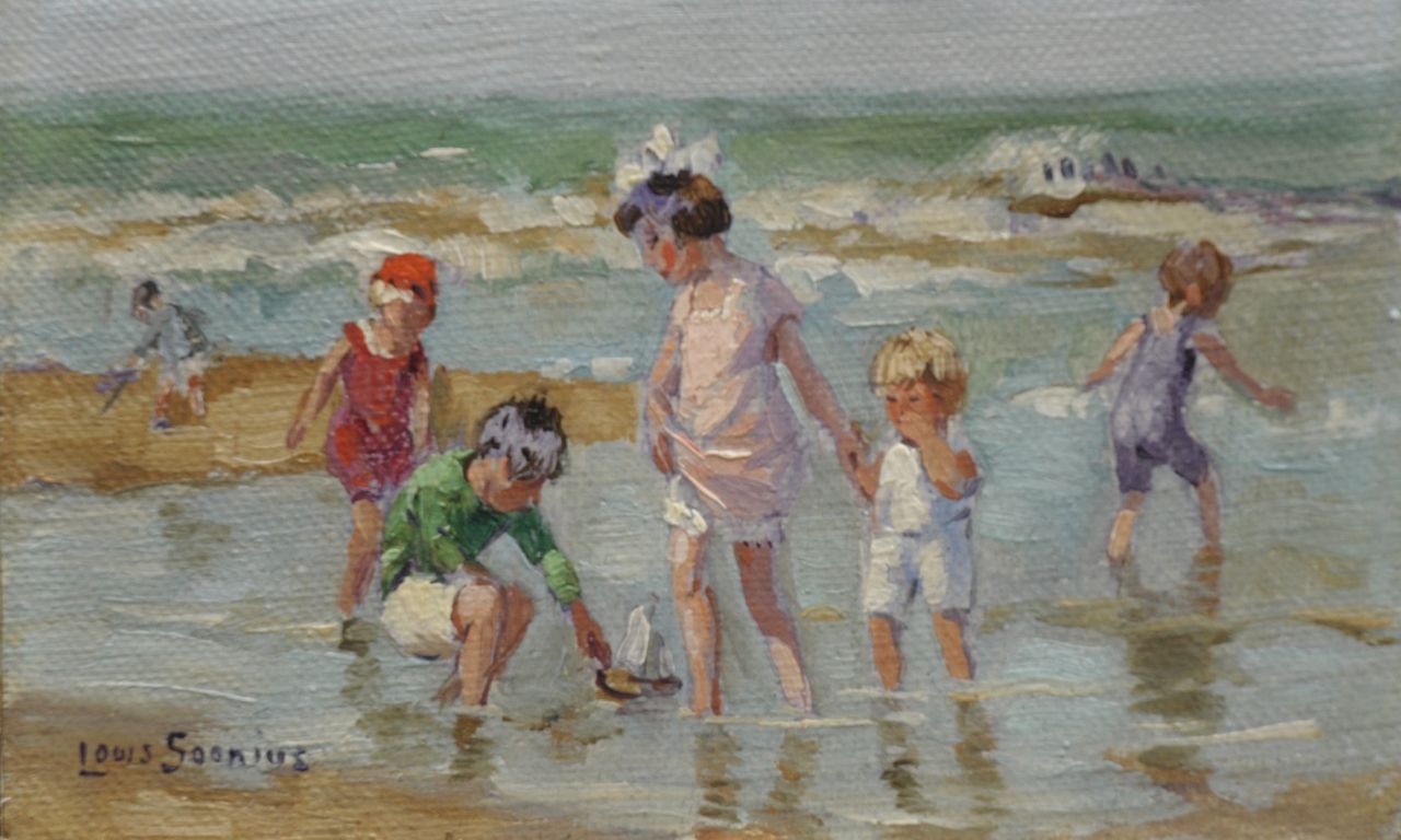 Soonius L.  | Lodewijk 'Louis' Soonius, Children paddling along the beach, Öl auf Leinwand  auf Holzfaser 8,8 x 13,9 cm, signed l.l.