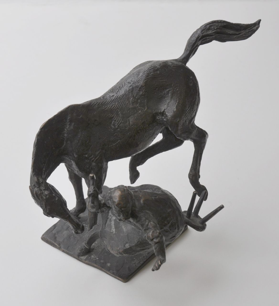 Hlina L.  | Ladislav Hlina, The blacksmith, Bronze 21,0 x 28,0 cm, signed on base