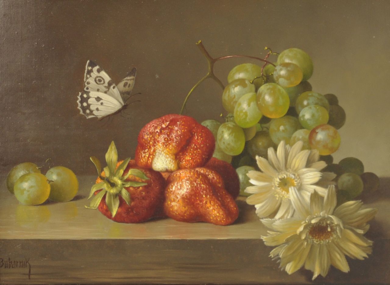 Bubarnik G.  | Gyula Bubarnik, Stilleben mit Erdbeeren, Trauben und Schmetterling, Öl auf Kupfer 18,0 x 23,3 cm, Unterzeichnet l.u.