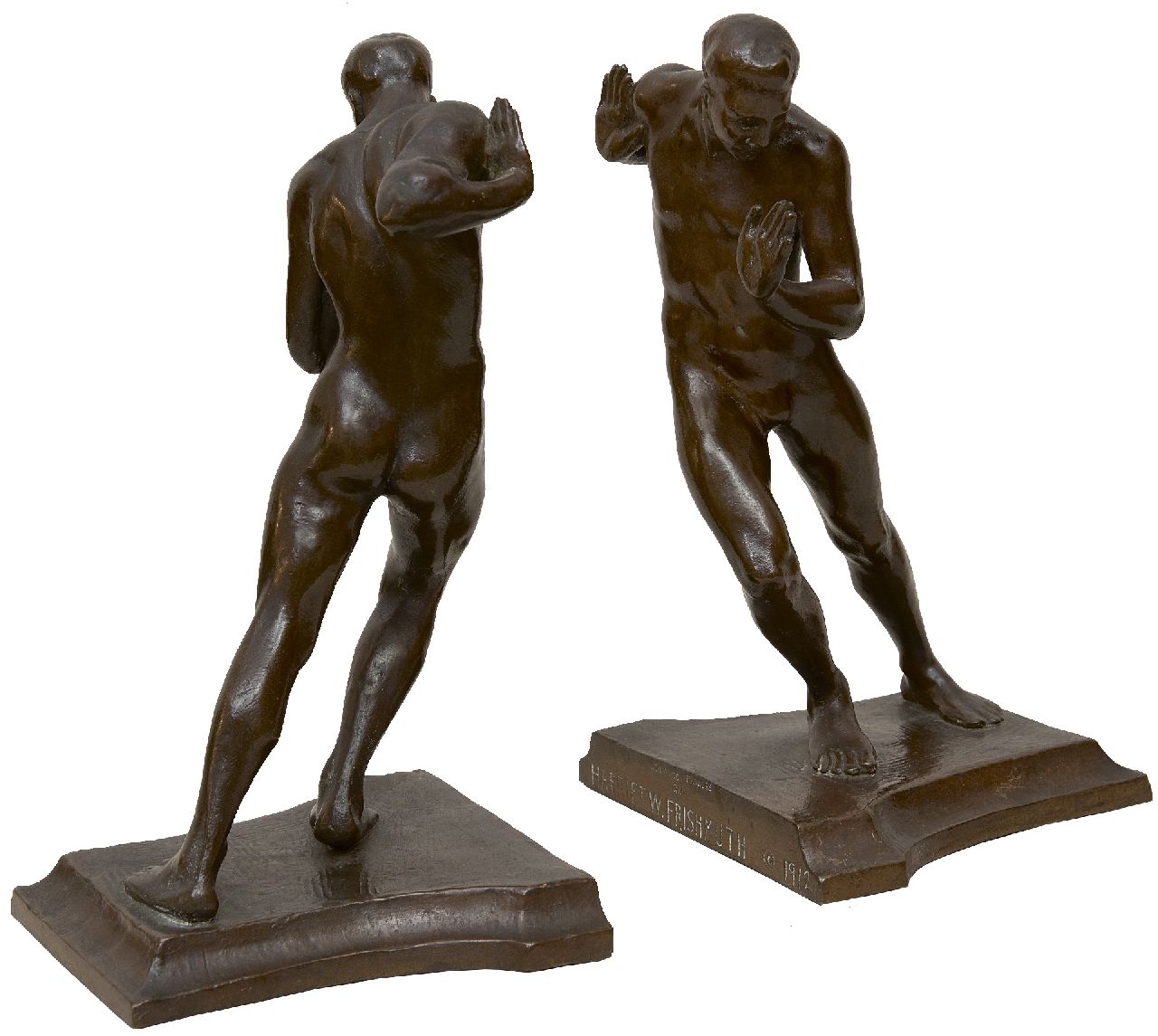 Frishmuth H.W.  | Harriet Withney Frishmuth | Skulpturen und Objekte zum Verkauf angeboten | Drängende Männer (Buchstützen), Braun, patinierte Bronze 19,7 x 11,0 cm, Unterzeichnet an der Seite der Basis und datiert auf der Basis 1912