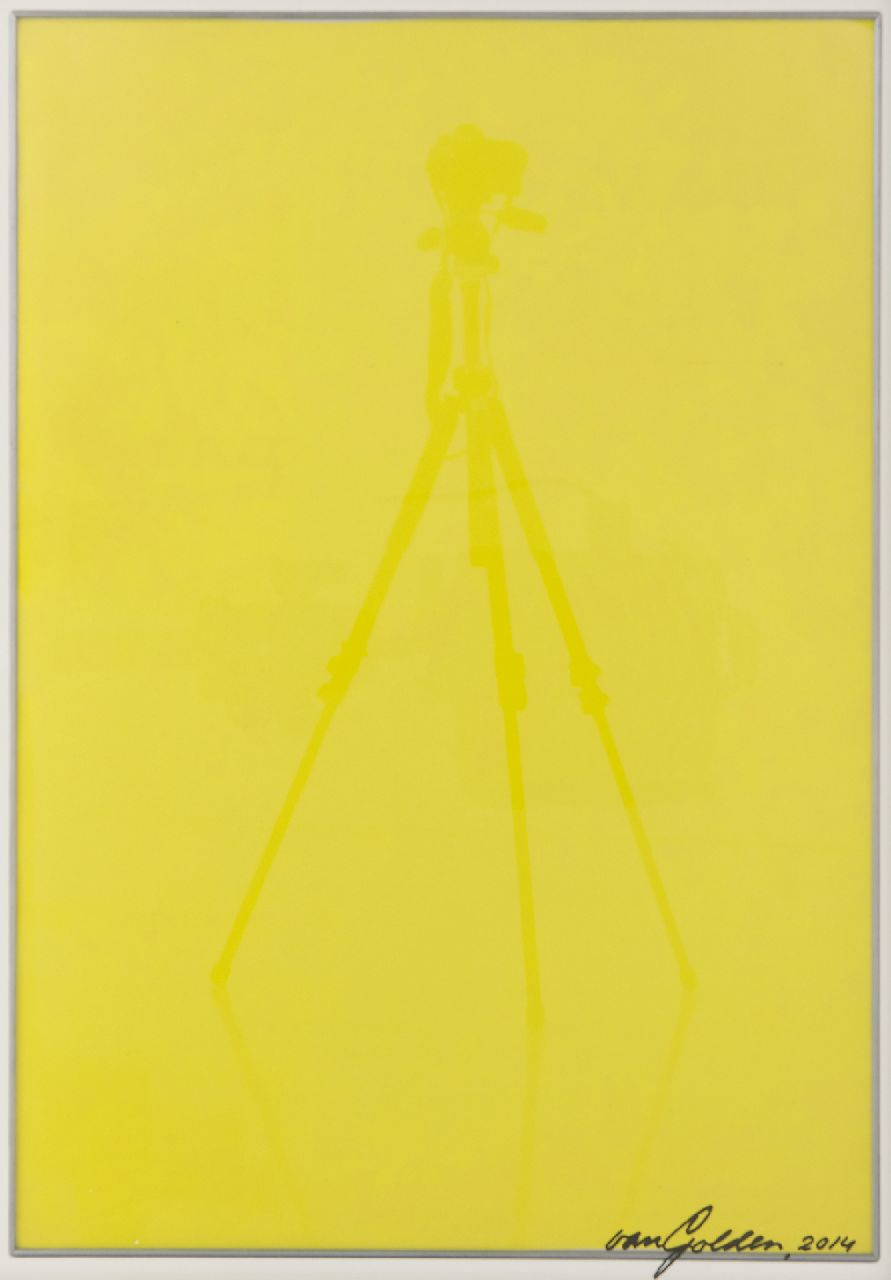Golden D. van | Daniel 'Daan' van Golden | Grafik zum Verkauf angeboten | Yellow Reflection, inkjet print 34,5 x 25,0 cm, Unterzeichnet u.r. und datiert 2014