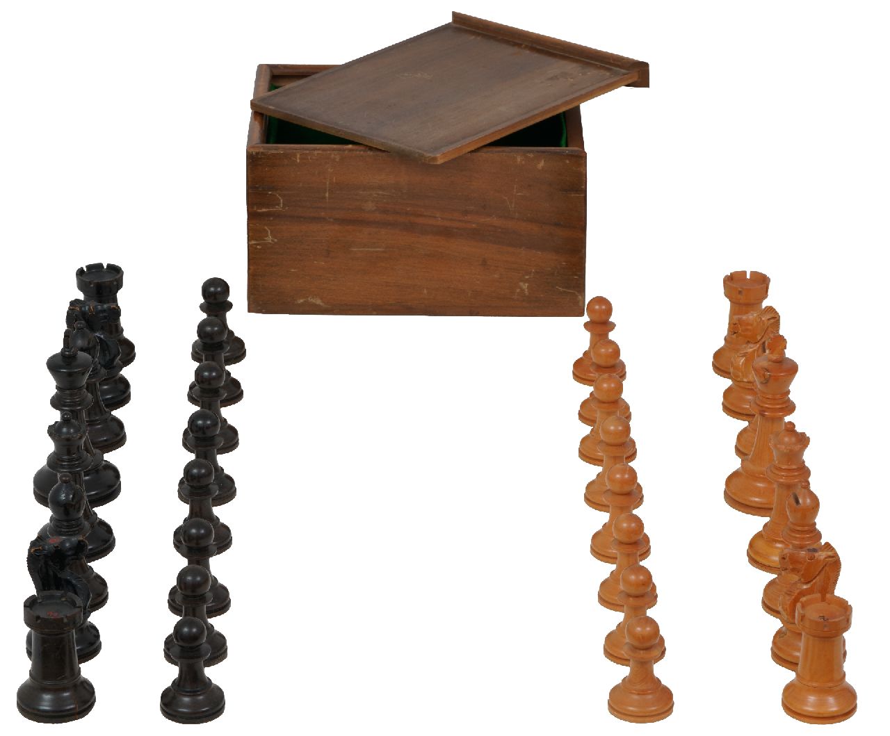 Schaakset, opbergdoos   | Schaakset, opbergdoos | Skulpturen und Objekte zum Verkauf angeboten | A Staunton pattern boxwood and ebonised chess set, in a green baize lined box, Holz 9,5 x 4,3 cm, ca. 1930