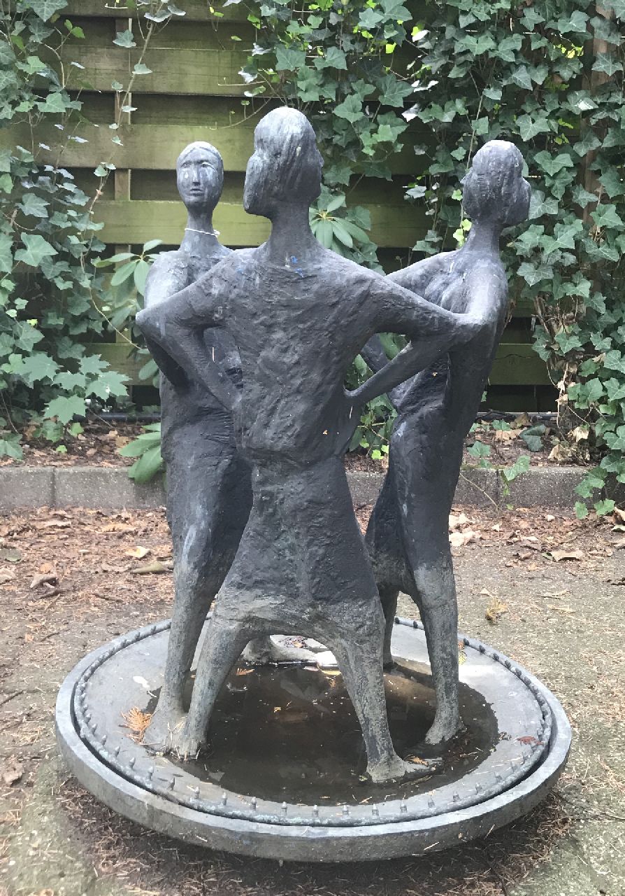 Onbekend 20e eeuw  | Onbekend | Skulpturen und Objekte zum Verkauf angeboten | Drei Frauen, Bronze 80,0 x 62,0 cm