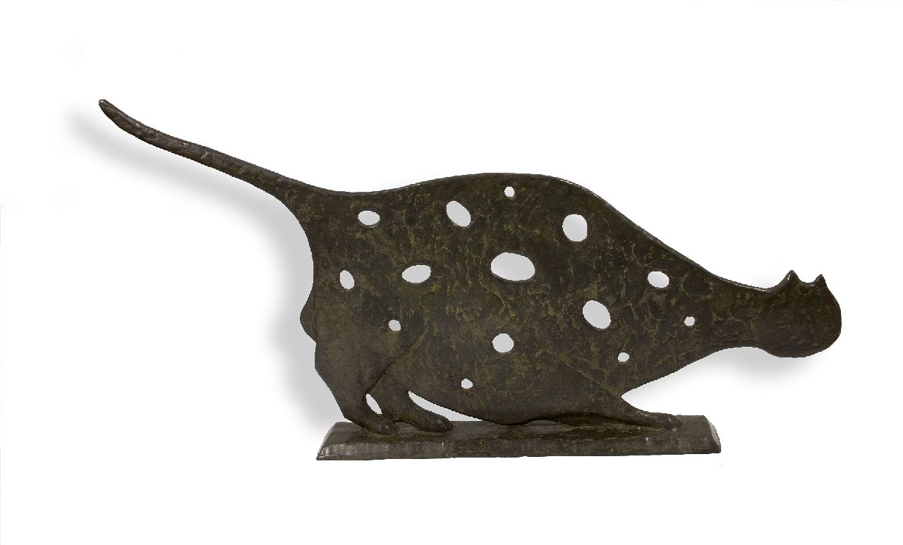 Hemert E. van | Evert van Hemert | Skulpturen und Objekte zum Verkauf angeboten | Die Katze mit Löchern, Bronze 55,0 x 116,0 cm, Unterzeichnet am Basis und im Jahr 2017 ausgeführt