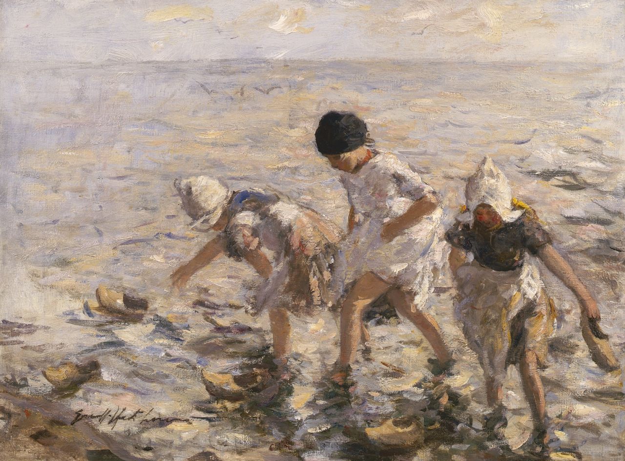 Hutchison R.G.  | Robert Gemmell Hutchison, Children playing in the surf, Volendam, Öl auf Leinwand 51,0 x 68,7 cm, signed l.l.
