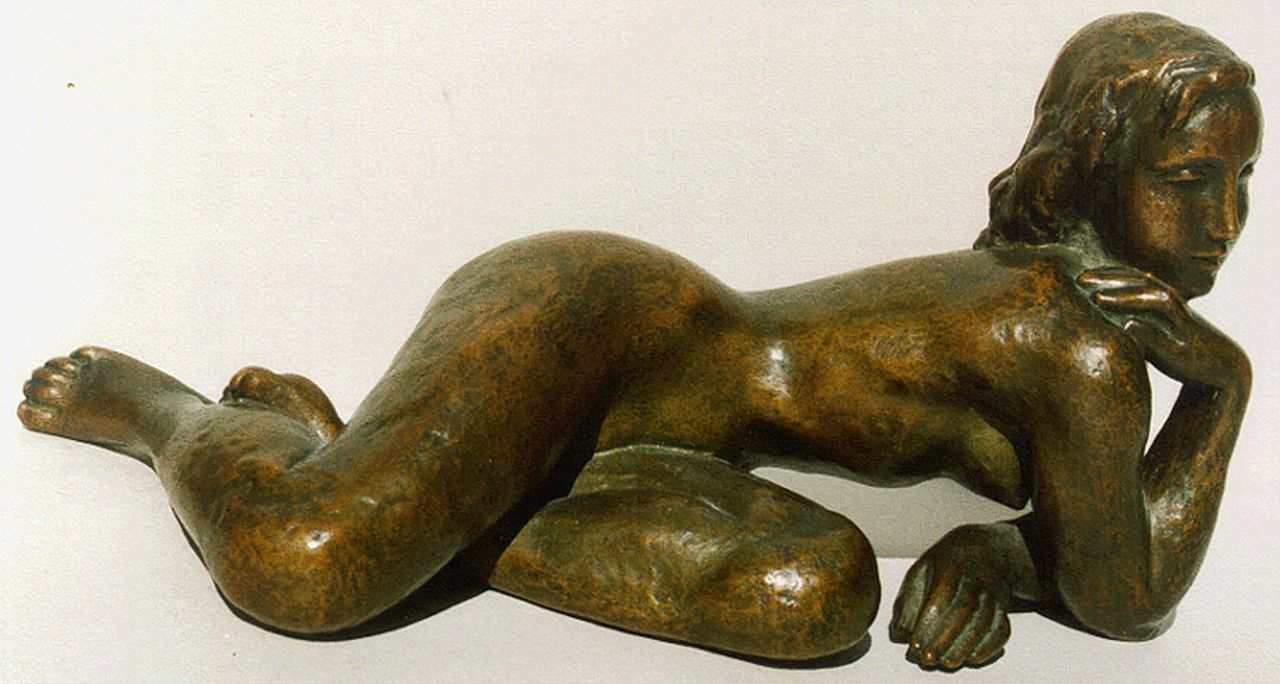 Fehrle J.W.  | Jakob Wilhelm Fehrle, Liggend naakt, Bronze, gesigneerd onder und gedateerd '45