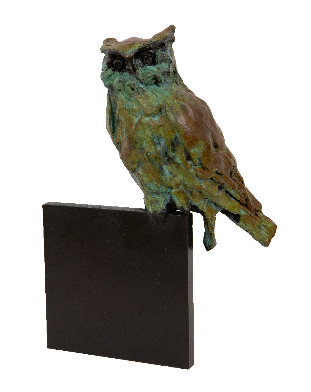Laan J. van der | Jacqueline van der Laan, Resting eagle owl, Patinierte Bronze 21,0 x 14,0 cm, gesigneerd gemonogrammeerd achterzijde