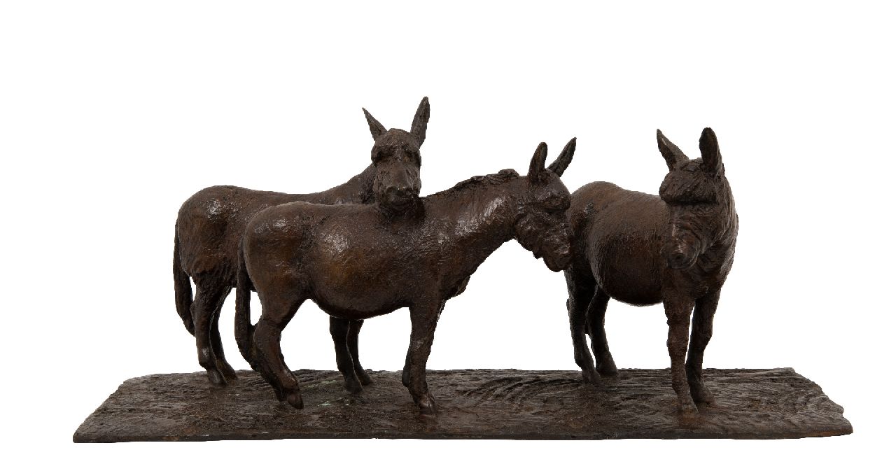 Bos L.  | Loek Bos, Drei Esel, Bronze 17,0 x 42,0 cm, Unterzeichnet auf der Unterseite und datiert 2012