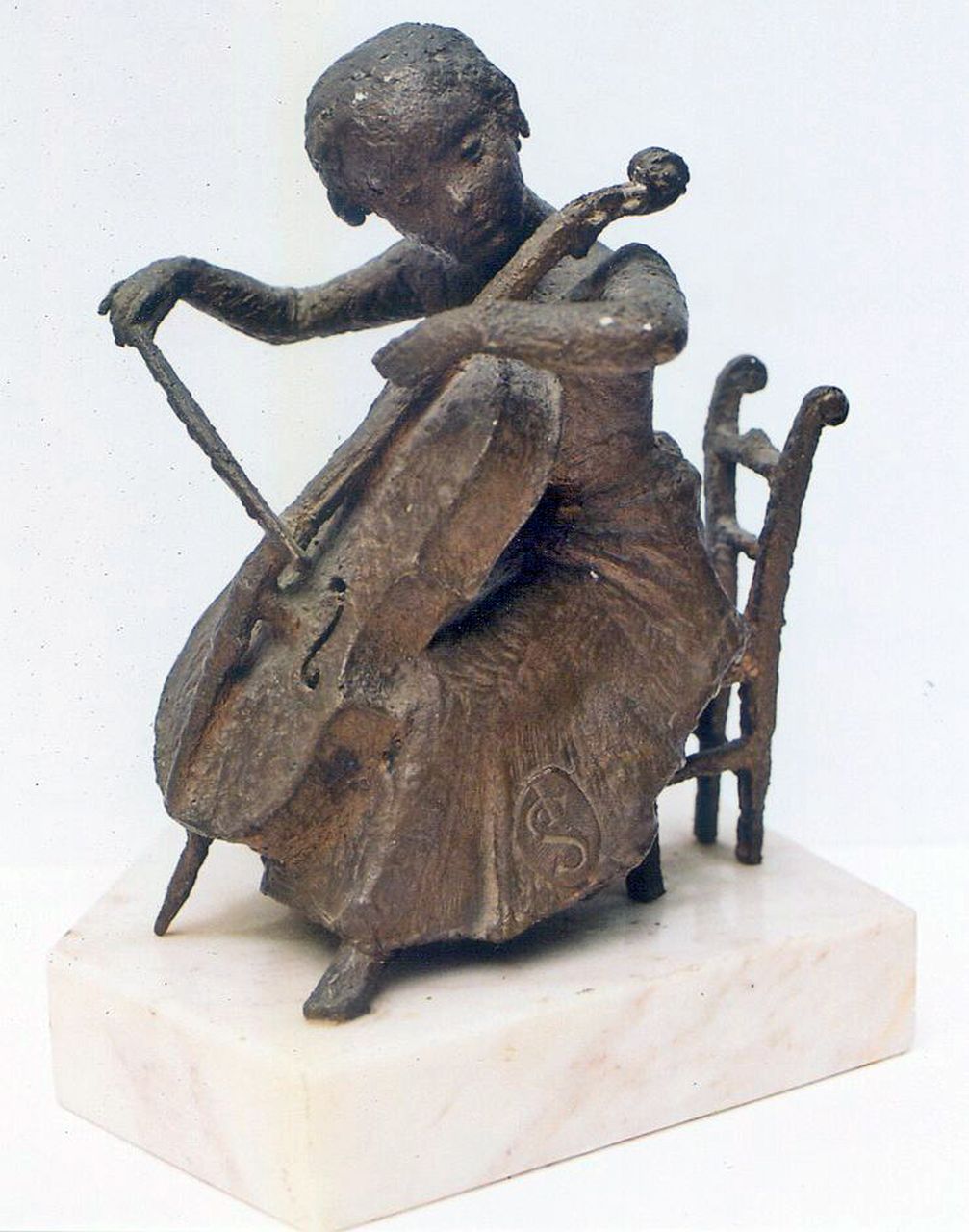 Starreveld P.  | Pieter Starreveld, Cellistin, Bronze 21,0 cm, Unterzeichnet Mit Monogramm