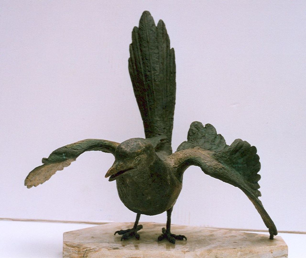 Starreveld P.  | Pieter Starreveld, Elster, Bronze 36,7 x 38,5 cm, Unterzeichnet Mit Monogrammstempel (auf Schwanz)
