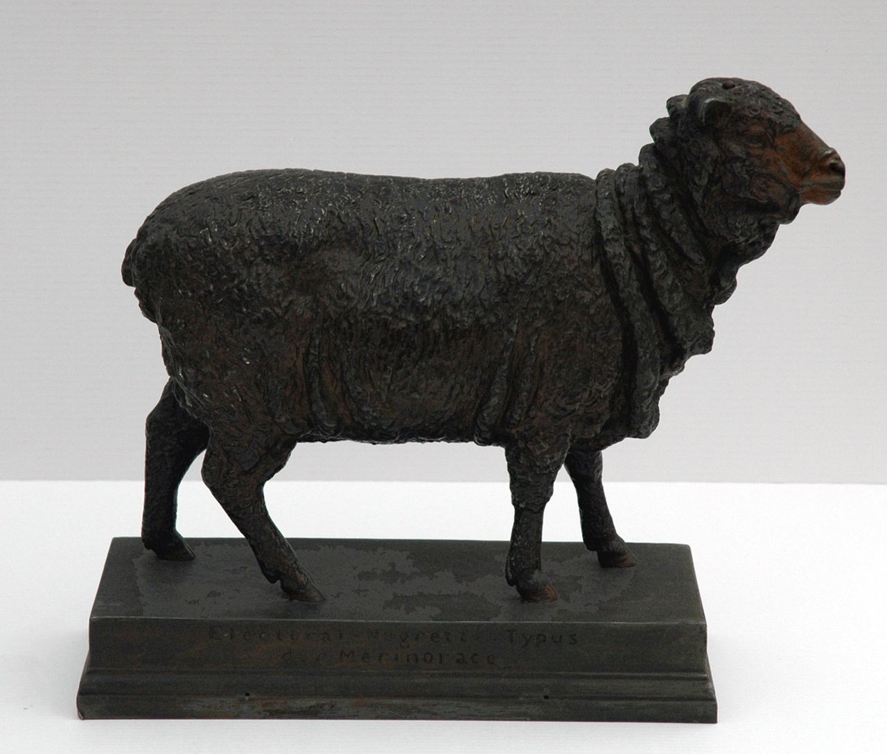 Landsberg M.  | Max Landsberg, Electoral-Negretti Merino-schaap (alleen samen met 9179), Bronze 24,8 x 29,3 cm, gesigneerd voorzien van naaminscriptie op basis und Berlin 1882