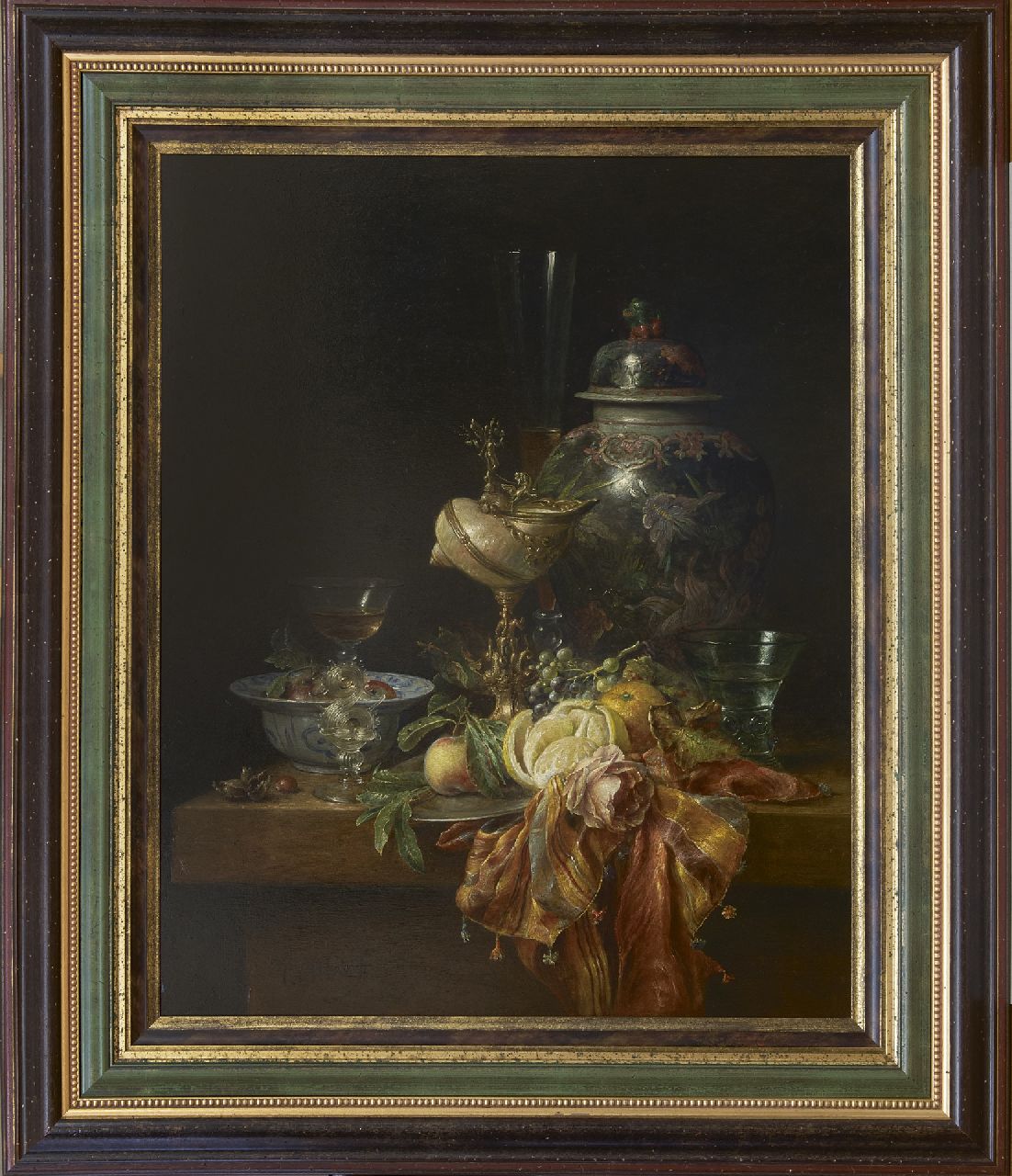 Mair C. le | Cornelis le Mair, Stillleben mit Tasse Turbo Schale und chinesische Vase, Öl auf Holz 100,0 x 80,0 cm