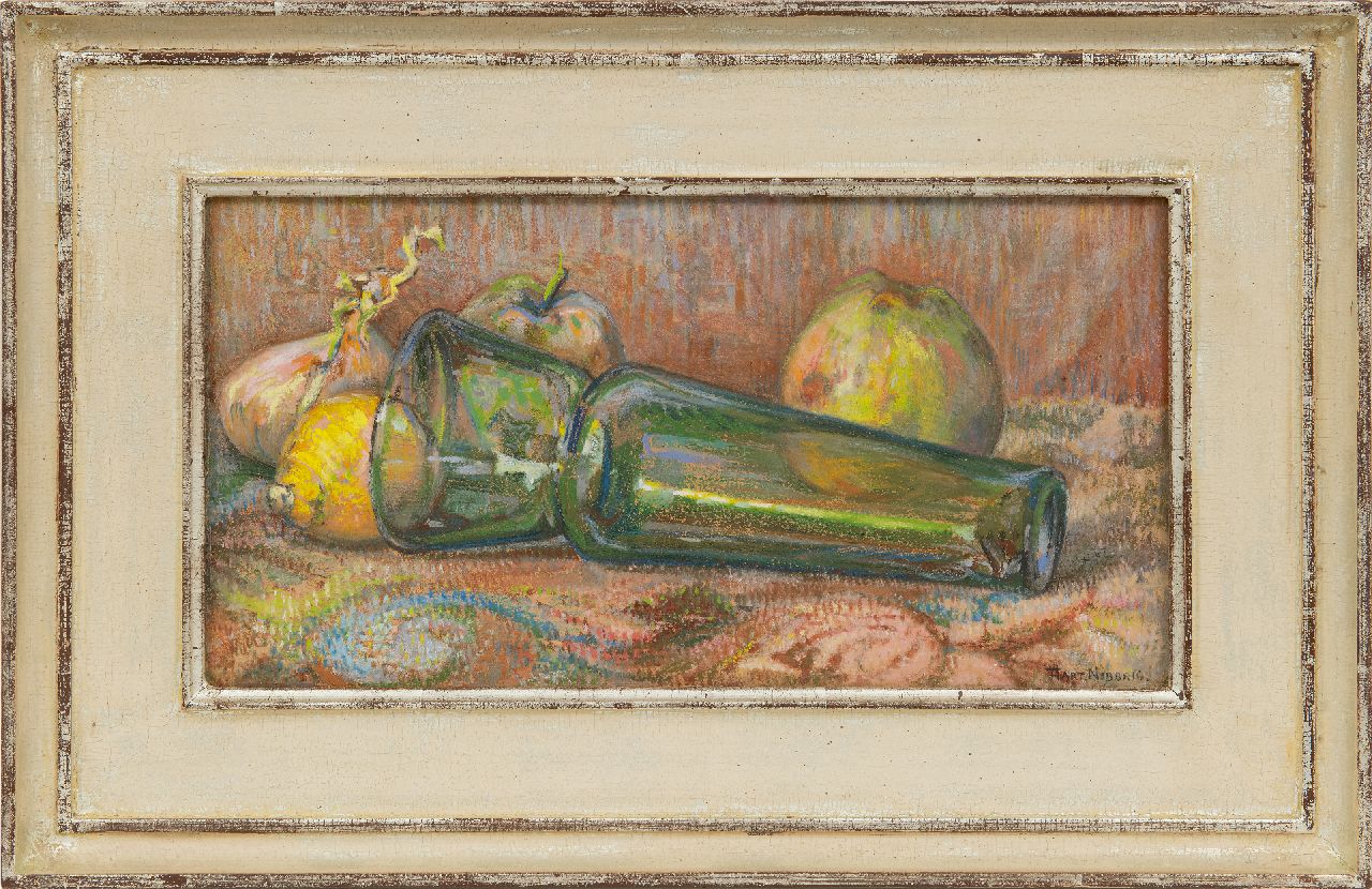 Hart Nibbrig F.  | Ferdinand Hart Nibbrig, Stilleben mit grüner Vase und Äpfel, Pastell auf Papier 18,2 x 35,1 cm, Unterzeichnet u.r.