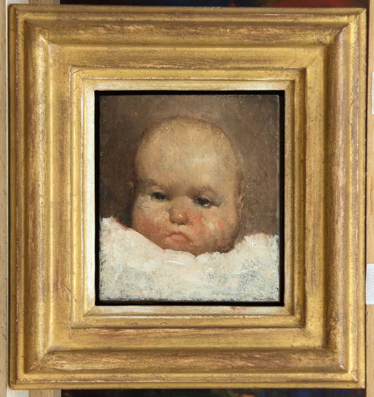 Berg W.H. van den | 'Willem' Hendrik van den Berg | Gemälde zum Verkauf angeboten | Porträt eines Babys, Öl auf Holz 10,3 x 9,2 cm