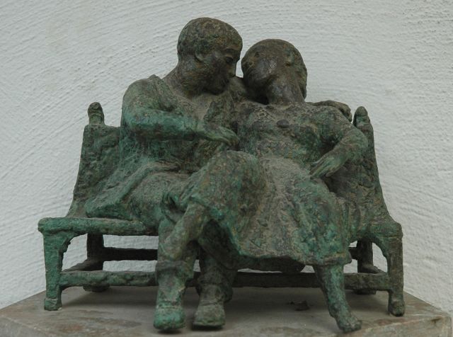 Pieter Starreveld | Geliebte auf einer Bank, Bronze, 24,5 x 27,5 cm