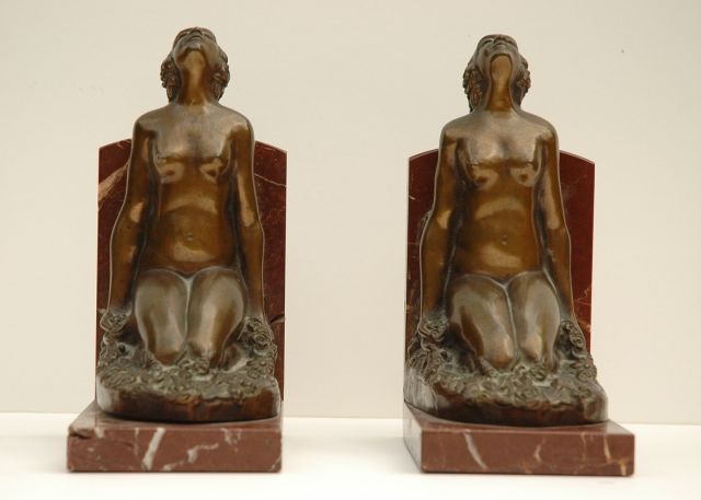 Charlot R.  | Book ends (2), Bronze und Marmor 21,9 x 10,0 cm, signed on the bronze base