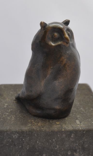 Duitse School, begin 20e eeuw | Eule, Patinierte Bronze, 8,0 x 5,0 cm