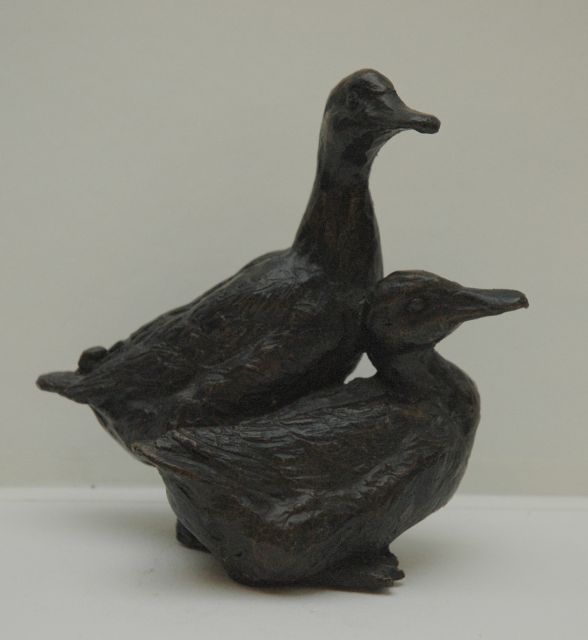 Lipensky F.J.  | Two ducks, Patinierte Bronze 11,5 x 11,5 cm, signed underneath