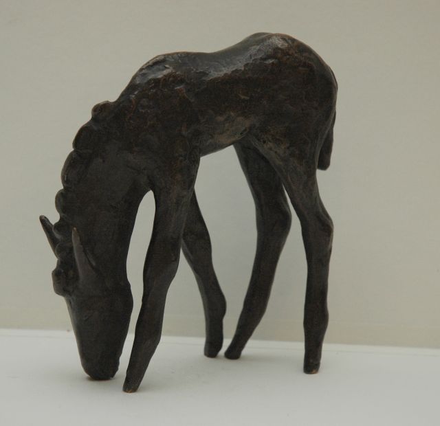Baisch E.  | Donkey foal, Patinierte Bronze 14,0 x 10,0 cm, signed with initials on nose