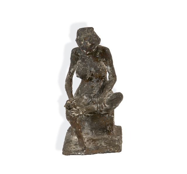 Kleinhans B.  | Sitzender weiblicher Akt beim Nägelschneiden, Bronze 28,0 x 13,4 cm, Unterzeichnet an der Seite des Sessels und datiert 1951