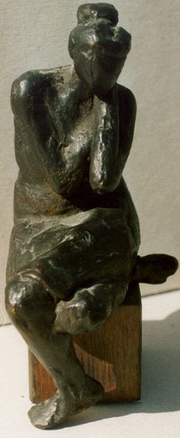 Onbekend | Zittende vrouw, Bronze, 15,0 cm