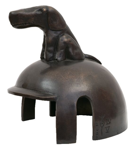 Toorn J.P. van den | Dog Helmet, Bronze 25,0 x 23,0 cm, Unterzeichnet Mit Monogramm an der Seite und datiert 2002 an der Seite