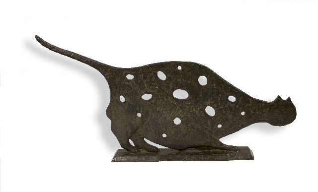 Hemert E. van | Die Katze mit Löchern, Bronze 55,0 x 116,0 cm, Unterzeichnet am Basis und im Jahr 2017 ausgeführt