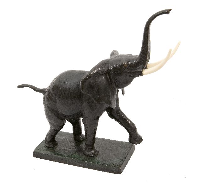 Heynen-Dumont K.  | Schreitender Elefant, bronze and ivory 44,0 x 48,0 cm, Unterzeichnet auf der Plinthe