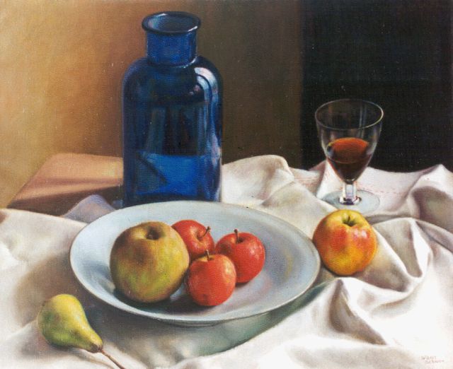 Wout Schram | Stilleben mit Äpfeln und blauem Vorratsglas, Öl auf Leinwand, 49,8 x 60,4 cm, Unterzeichnet u.r. und verso 2x